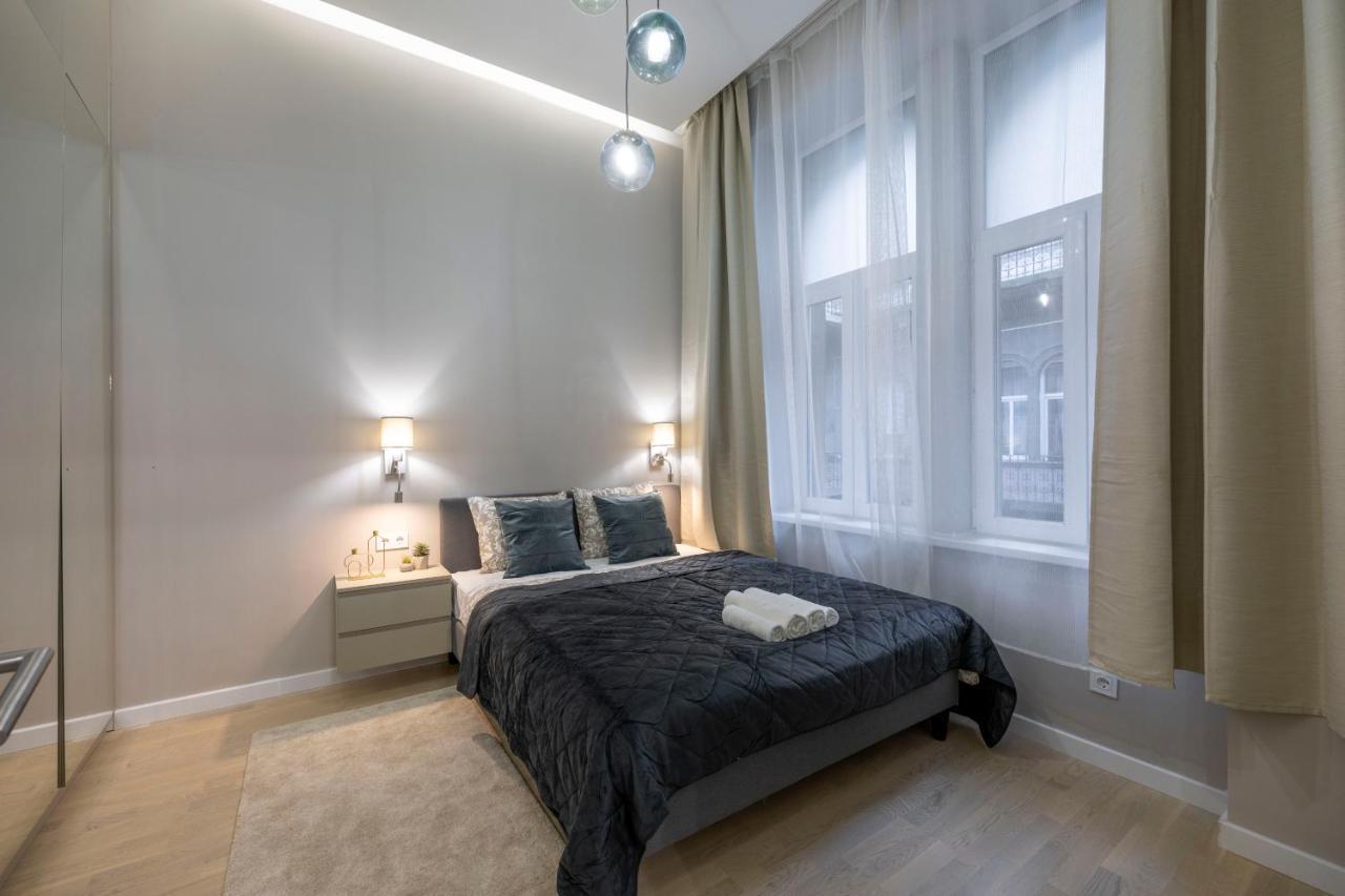 Luxurious & Spacious With Balcony Apartmán *