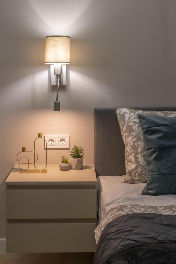 Luxurious & Spacious With Balcony Apartmán *
