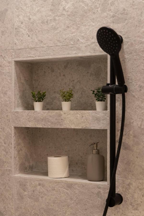 Luxurious & Spacious With Balcony Appartamento Budapest